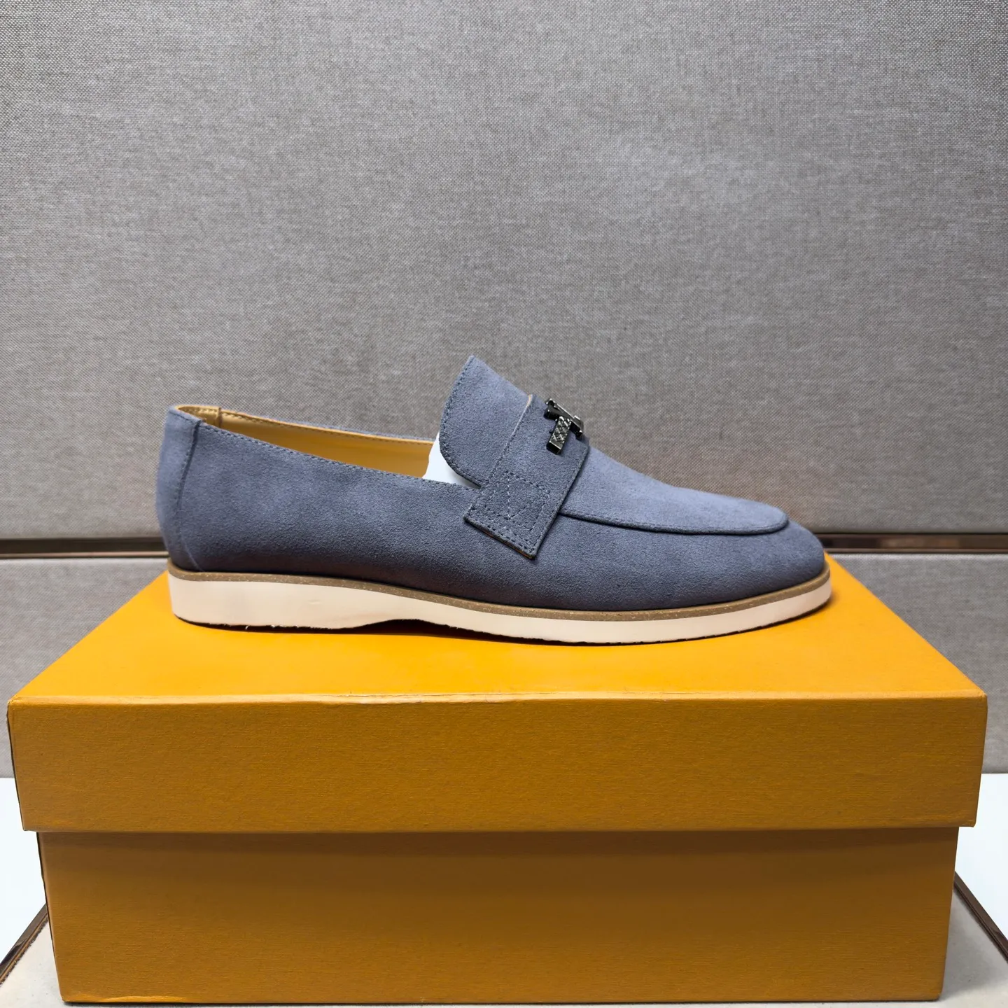 Men's men's shoes 💰pp442 [LV～] Men's casual shoes 2026z cabinet sales simultaneously 🔶Size: 38-44 #️⃣ 🔷4 colors🔜The upper is made of cowhide stitching ➕Cowhide lining, comfortable and breathable, sole: original comfortable and wear-resistant outsole, ⚠️real thing📱photographed🎬real thing is better📢📢📢